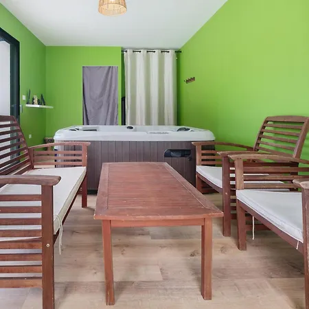 Maison Peyrelade בית נופש *
